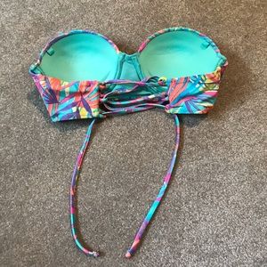 Forever 21 Swim - Forever 21 Strapless Bikini Top Forever 21 Swim - Forever 21 Strapless Bikini Top